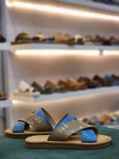 صورة شرقي اكس مطرز